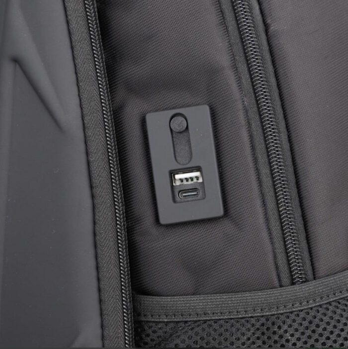 Mochila Gamer para Laptop 15.6" Puerto USB A + USB C - Imagen 7